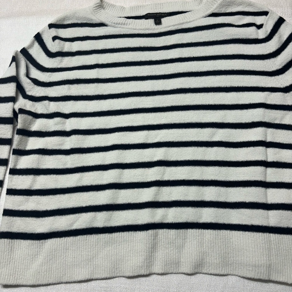 Banana Republic Women's L Black White Striped Sweater Crew Neck Knit Pullover
